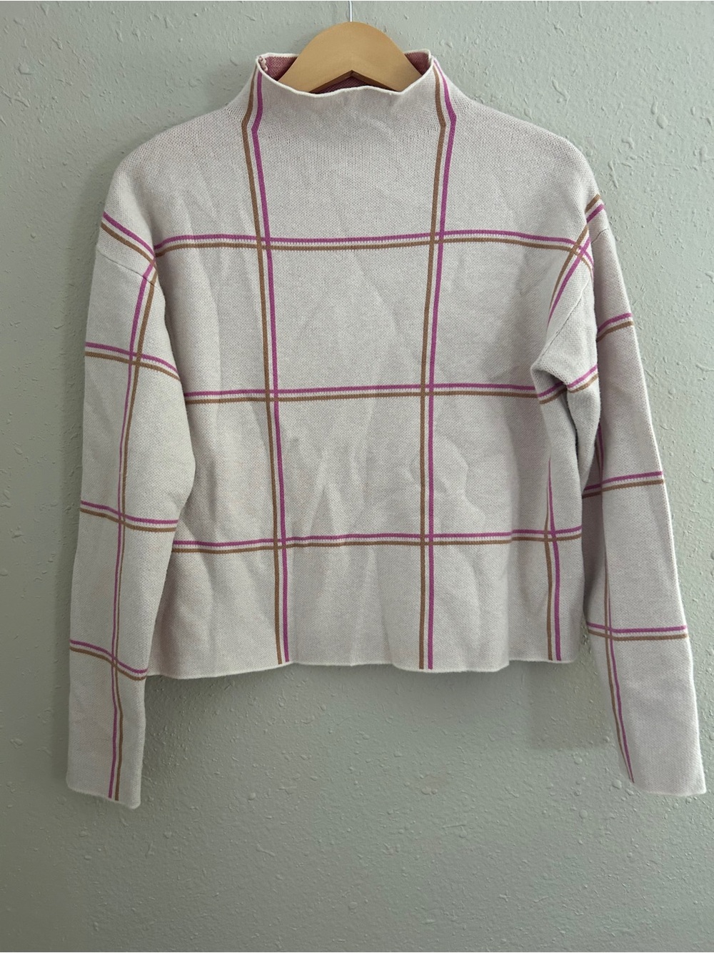 Tahari Cream Plaid Mock Neck Sweater with Pink Trim Fall Pastel Preppy Small